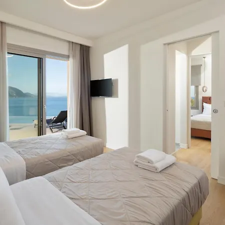 Villa Infinity By Vintage Travel Chlomos