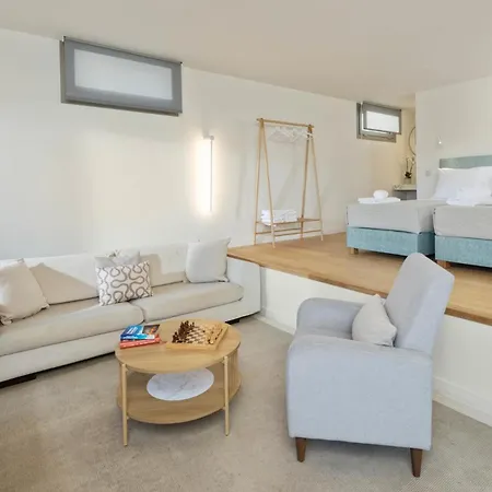 Infinity By Vintage Travel Villa *