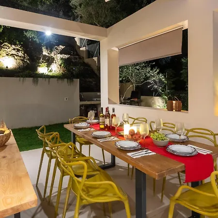 Villa Infinity By Vintage Travel